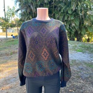 Elegant Geometric Patterned Sweater
